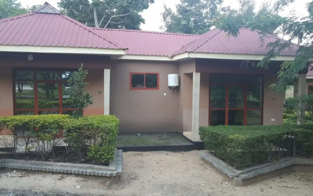 Mikumi Resort