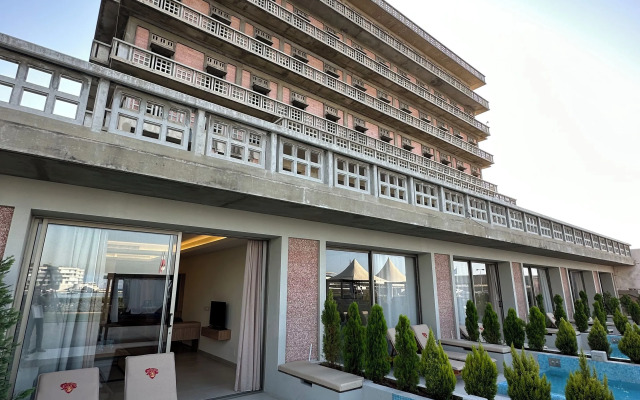 Saint Georges Hotel & Resort