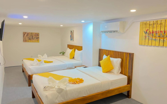 Grand Elevation Hotel