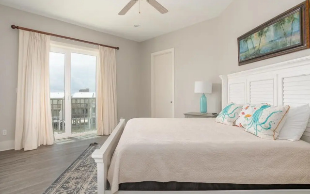 Escapades South Top