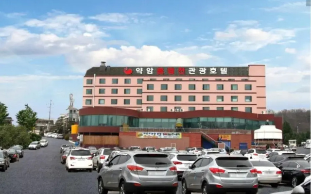 Yakam Tourist Hongyumchon Hotel