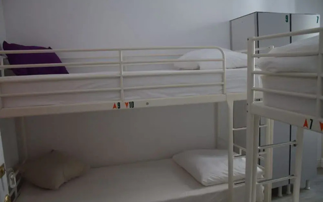 Hostel Royalty