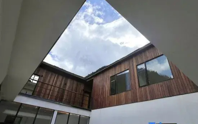 Yushan YUSA Yubeng Snow View Hotel