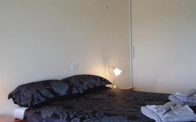 The Esplanade Kingston Beach Apartment