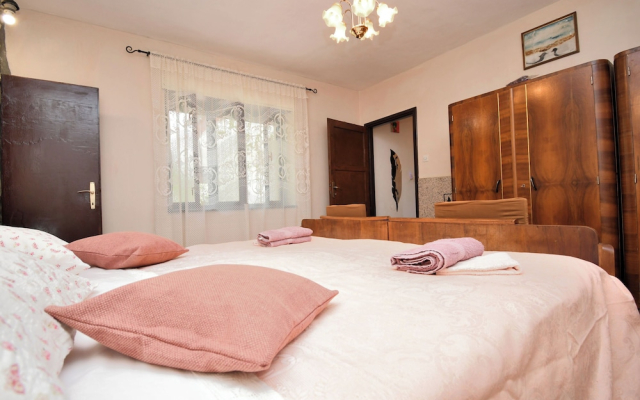 Apartment Lucija