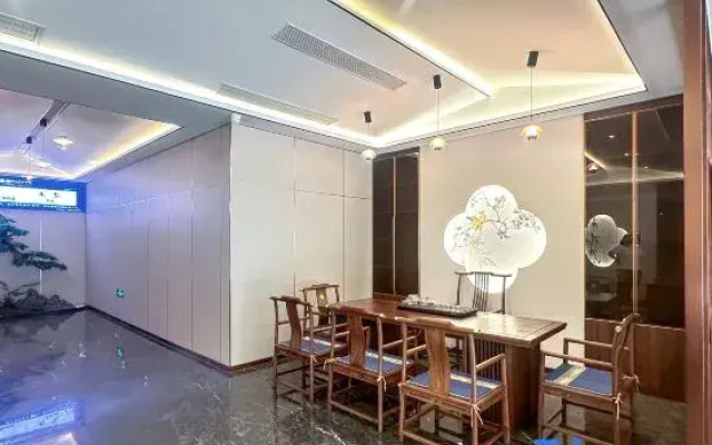 Hairun Hotel (Xingyang Zhongsen · Jiuxiang)