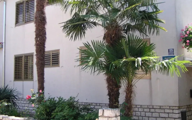 Sunny Street Apartments 2