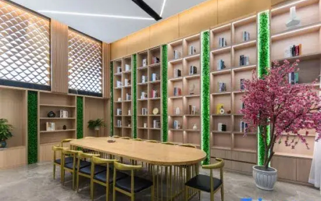Wanxin R Hotel