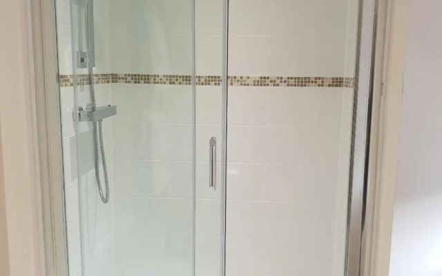 Stracey Road Apartment