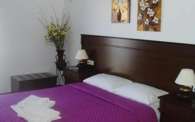 Ritas Place Hotel