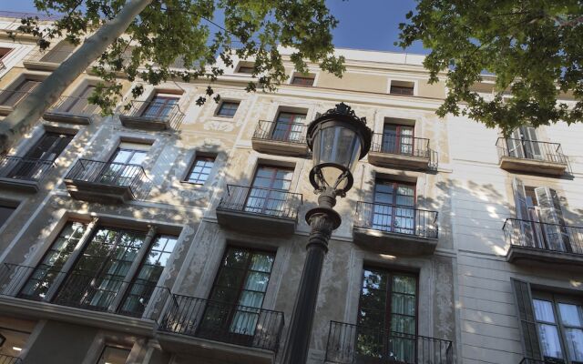 Апартаменты Apartments Rambla 102 вид на фасад