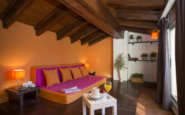 Отель SingularStays Botanico 29 Rooms Испания, Валенсия - отзывы, цены и фото номеров - забронировать отель SingularStays Botanico 29 Rooms онлайн вид на фасад