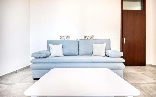 Apartments and Rooms Ref