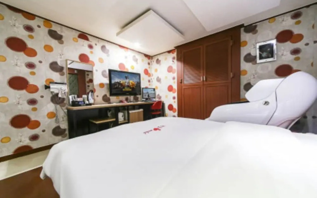 Heart Motel