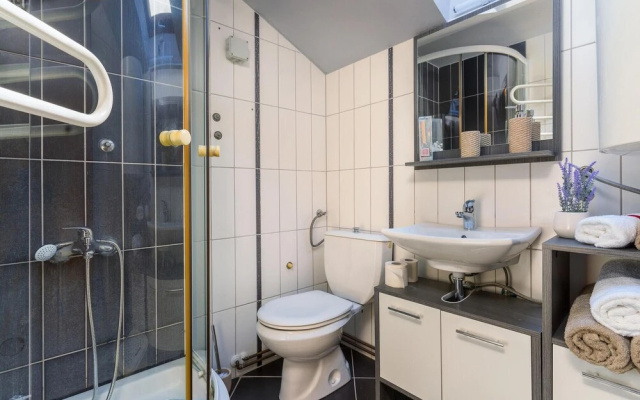 Awesome Apartment in Bakar With Wifi and 2 Bedrooms