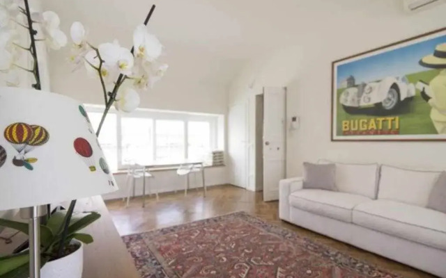 Milano Duomo Suite with Lovely Terrace