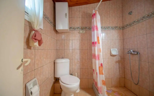 Doras Beach Bungalow B