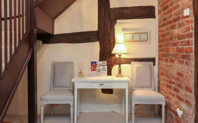 12A College Hill by Sleep Shrewsbury