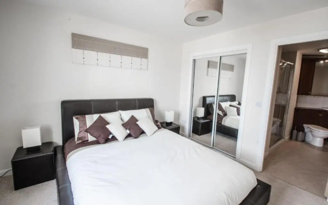 Orange Apartments - Portland Street