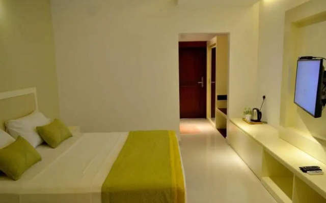 KYNROCK Airport Hotel
