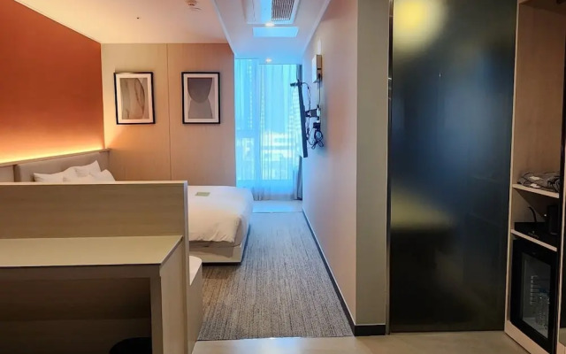 Hound Hotel Busan Station