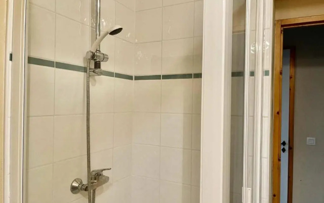 Résidence VALERIANE - 3 Pièces pour 7 Personnes 64
