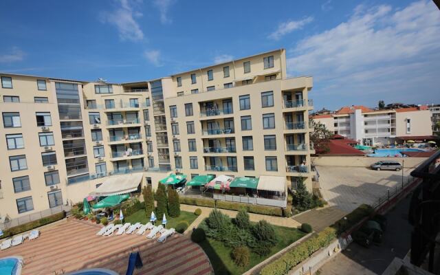 Апартаменты Menada Rainbow 4 Apartments вид на фасад