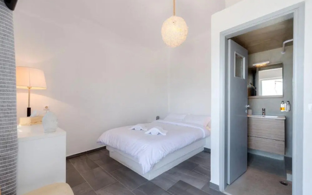 Katris Apartments