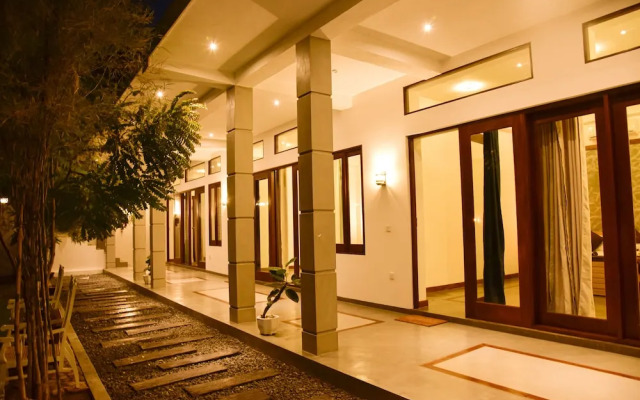 Hiru Lagoon Negombo