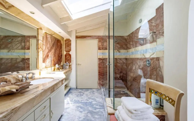 Bongo Stays Mansion In Polanco Studio 1