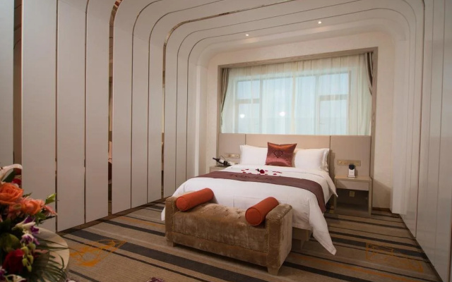 Pinnacle Art Hotel