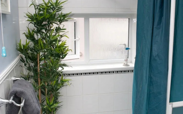 Spacious 2 Bedroom House in Redfield