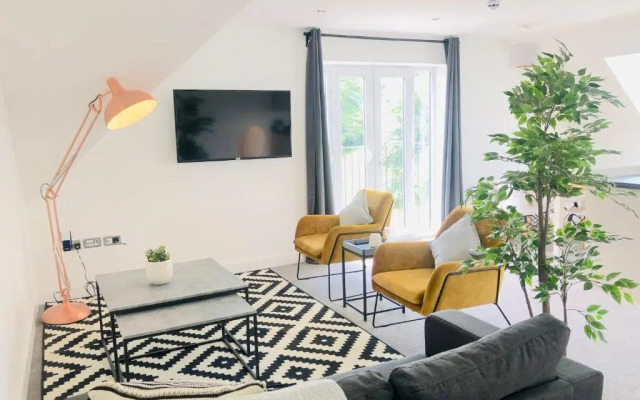 Shield Penthouse Loft - 2 Bedroom Luxe Large Apartment