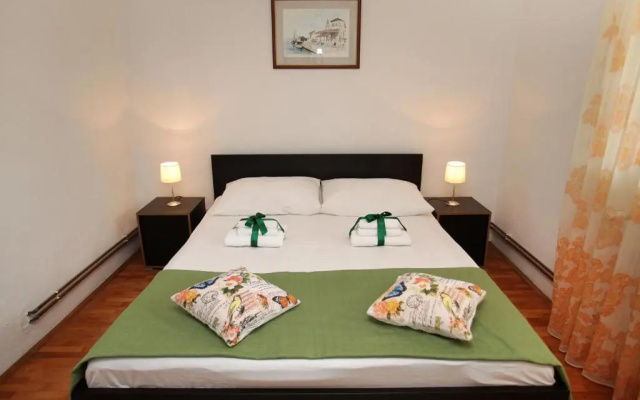 Apartment Natali - 5M from beach