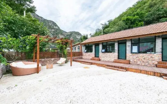 Snail's Home Hostel