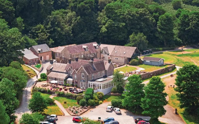 Trefloyne Manor