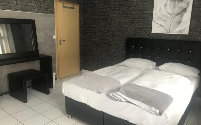 SAINA Hotel