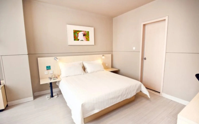 Jinjiang Inn Select Chengdu Daqfeng Huhui Avenue