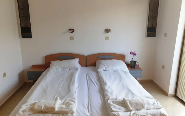 Diamond Apartments