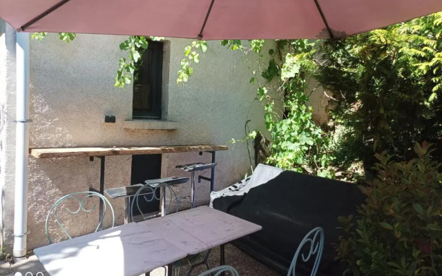 LES TONNELLES DE MANAL Charmante maison d'hôtes, sérénité absolue