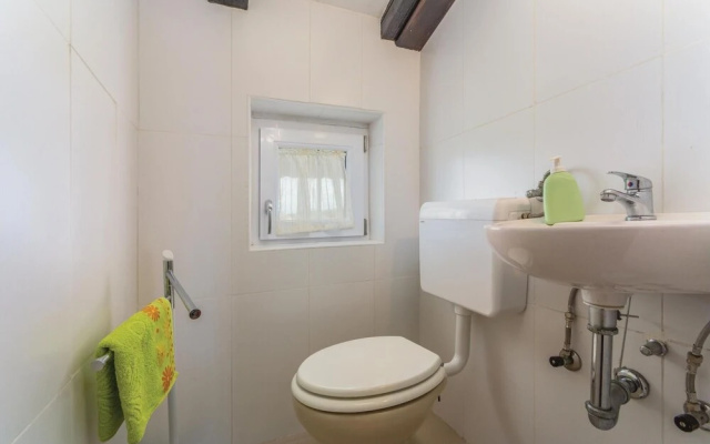 Amazing Home in Kastelir With Wifi and 2 Bedrooms