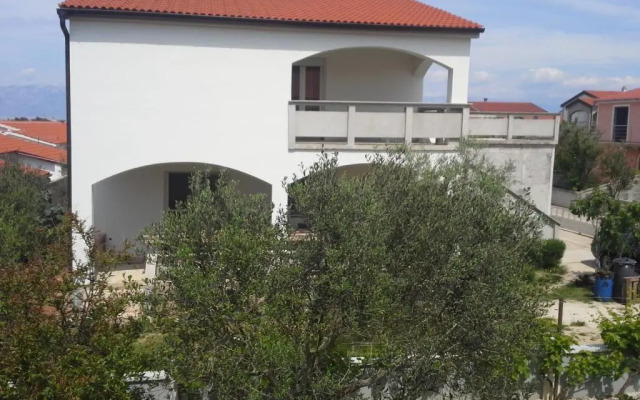 Apartment Zlatoperka