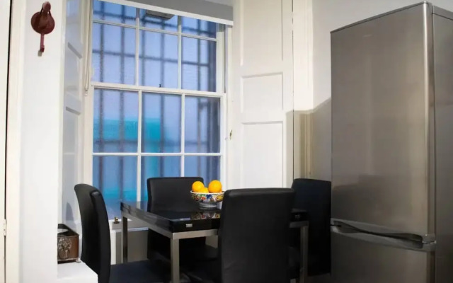 Homely and Traditional New Town Property-2 Bedroom