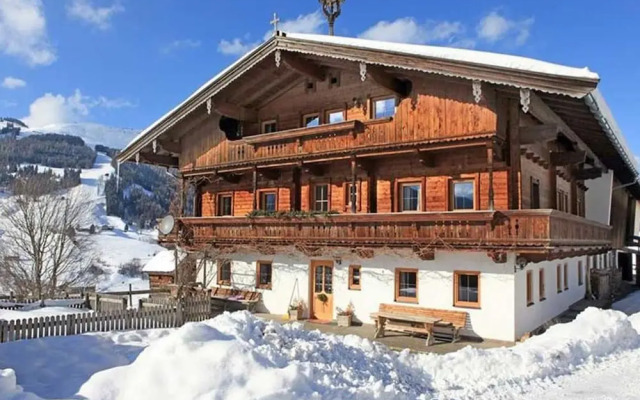 Cozy Apartment in Tirol Tyrol With Mountain Views