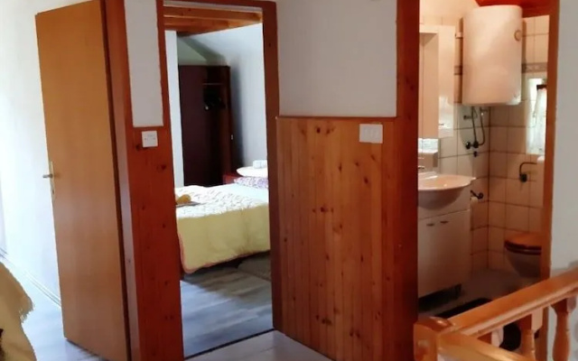 Holiday House Stipe