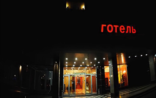 Mir Hotel In Rovno Ровно вид на фасад