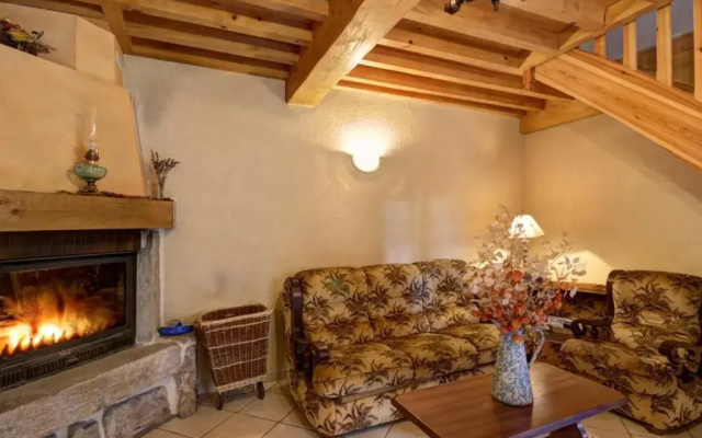 Gîte Saint-Just-en-Bas, 4 pièces, 6 personnes - FR-1-496-19