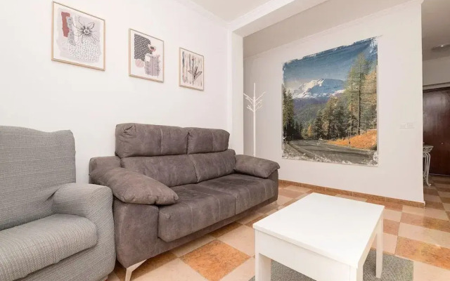 Velbar in Cadiz With 3 Bedrooms and 1 Bathrooms