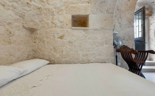 3745 Trullo Puspo by Barbarhouse