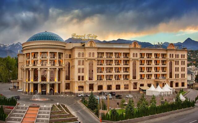 Гостиница Royal Tulip Almaty вид на фасад